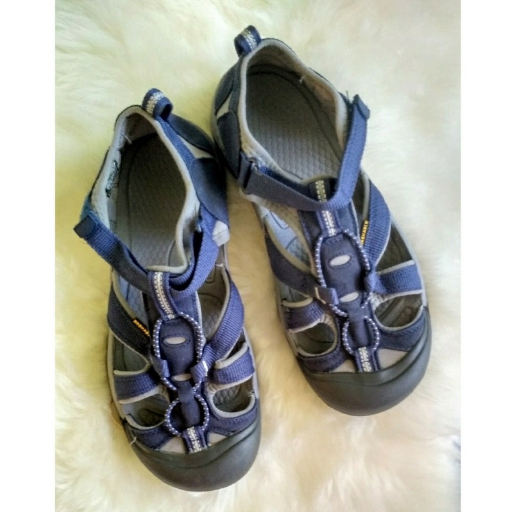 Women Keen Hiking Sandals